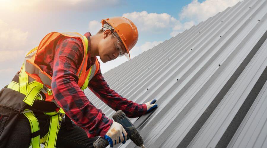 GAF certified roofer in Breezewood, PA